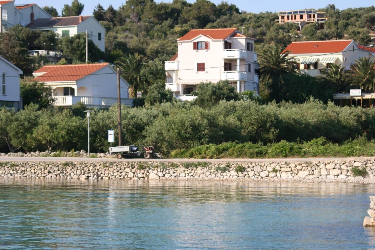 Apartments And Rooms By The Sea Jakisnica, Pag - 4160 ルン エクステリア 写真