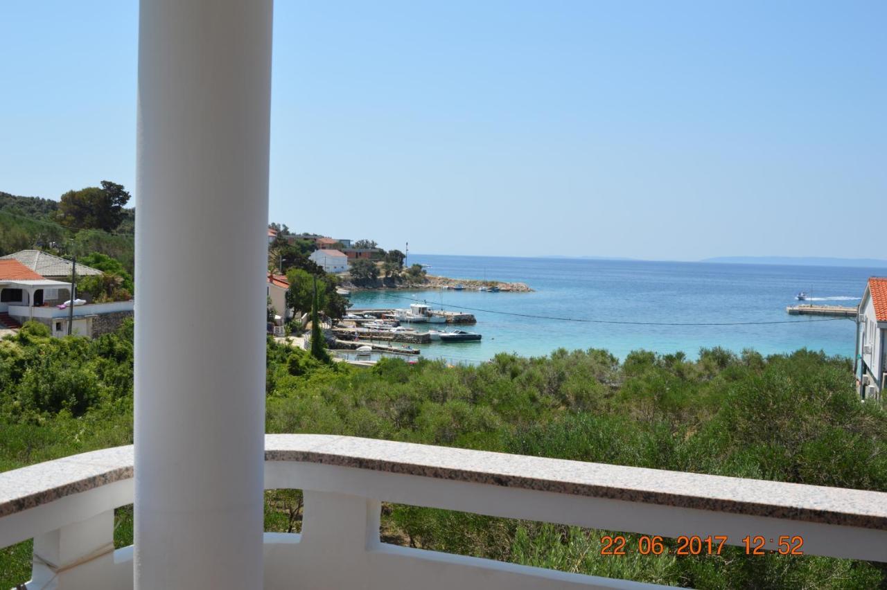Apartments And Rooms By The Sea Jakisnica, Pag - 4160 ルン エクステリア 写真
