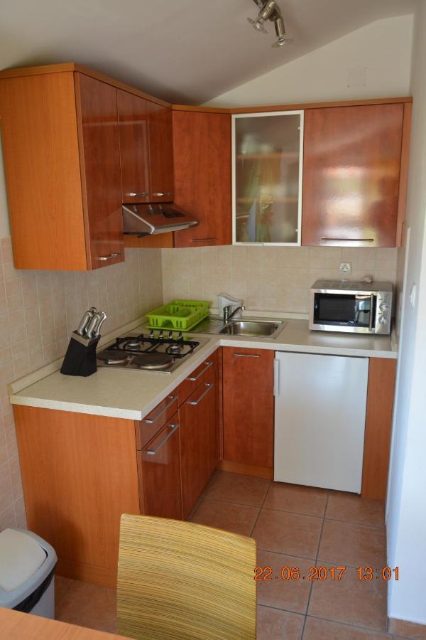 Apartments And Rooms By The Sea Jakisnica, Pag - 4160 ルン エクステリア 写真