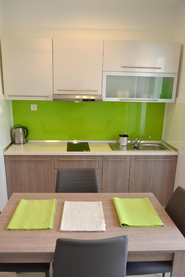 Apartments And Rooms By The Sea Jakisnica, Pag - 4160 ルン エクステリア 写真