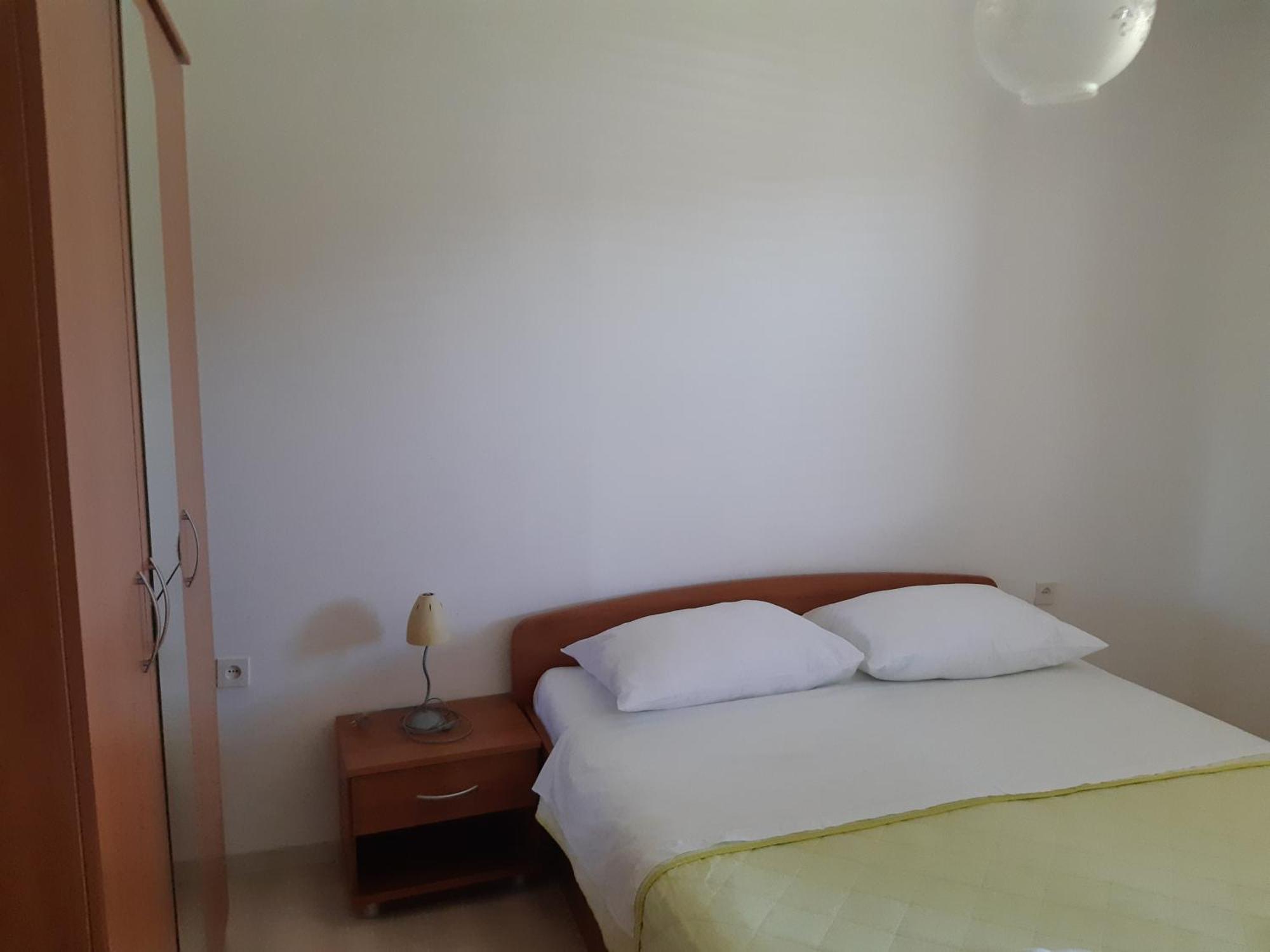 Apartments And Rooms By The Sea Jakisnica, Pag - 4160 ルン 部屋 写真